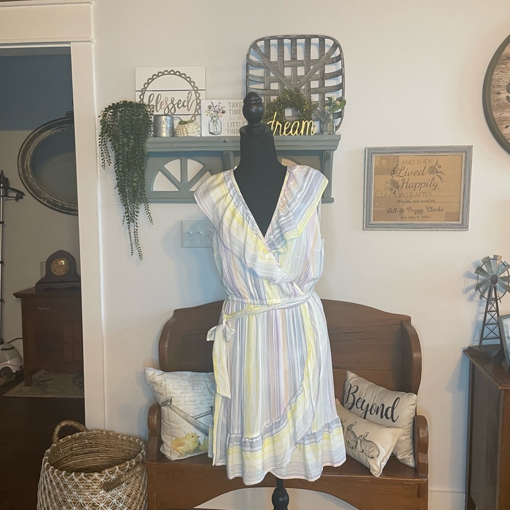 NWT Laura Conrad pastel striped woman’s dress size M